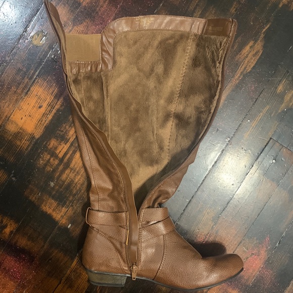 Fergalicious Bridges Knee-high Boots 8.5 - Picture 9 of 16